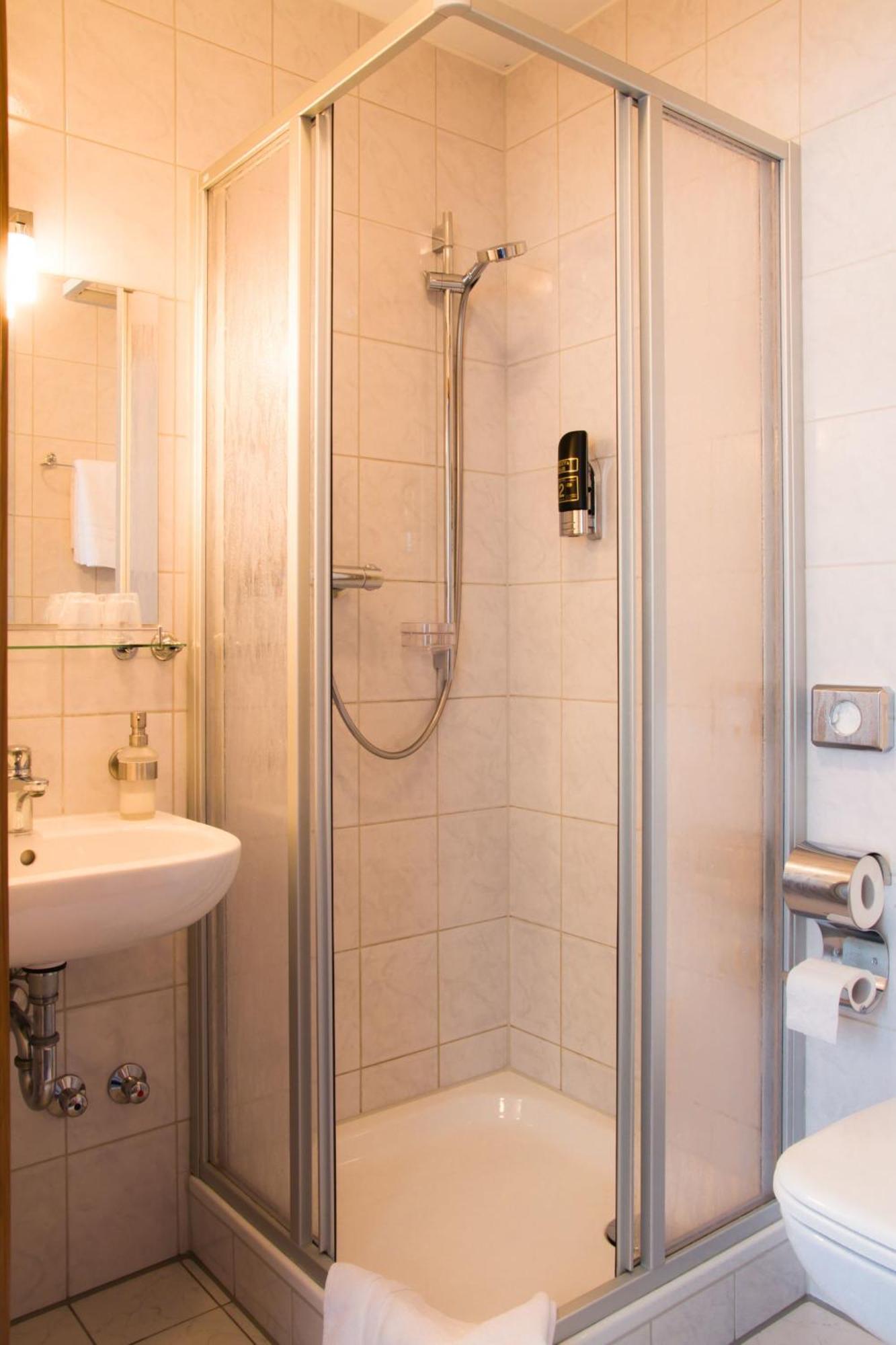 Gaestehaus Zur Kurve Zirndorf Δωμάτιο φωτογραφία