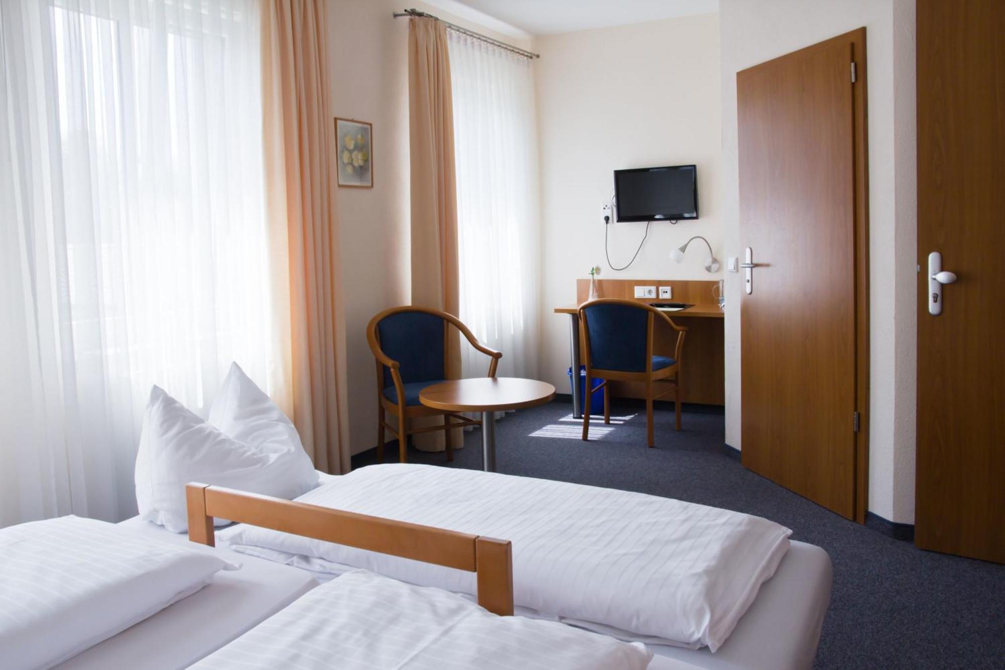 Gaestehaus Zur Kurve Zirndorf Δωμάτιο φωτογραφία