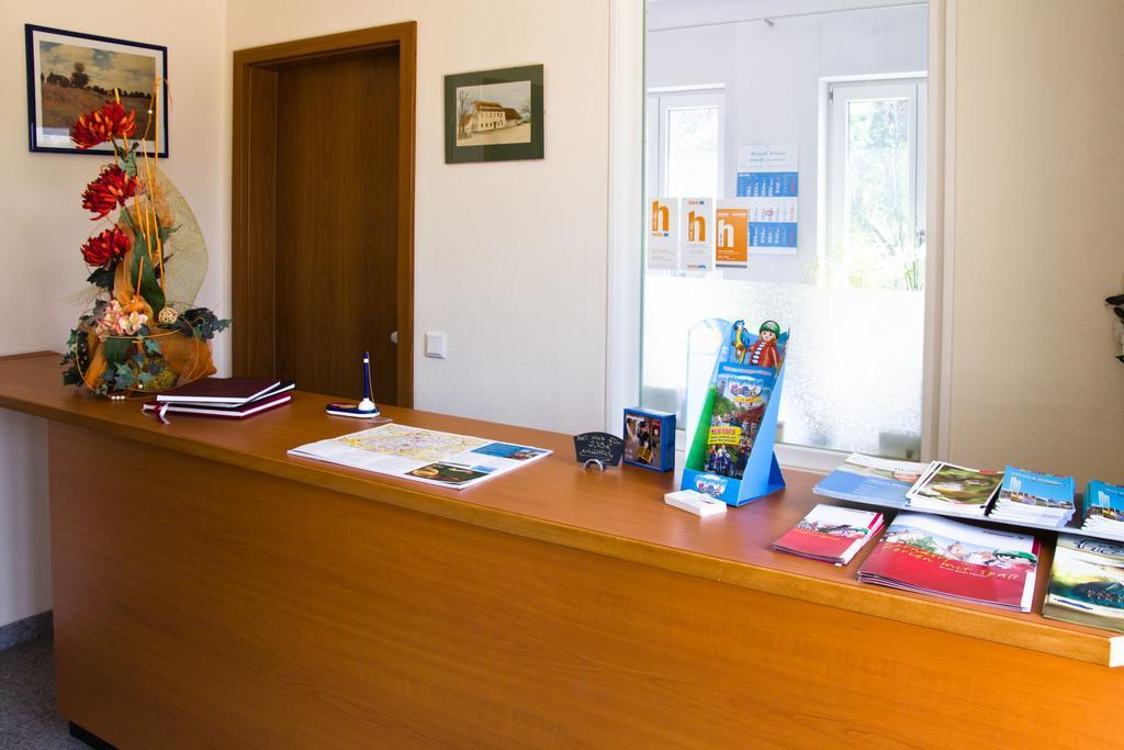 Gaestehaus Zur Kurve Zirndorf Εξωτερικό φωτογραφία